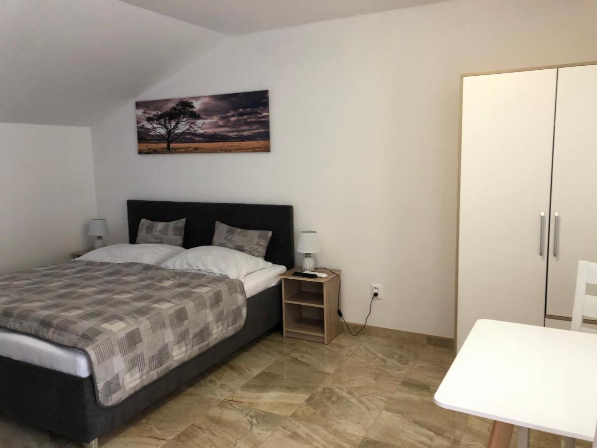 Podhajska 110 Apartment Ngoại thất bức ảnh