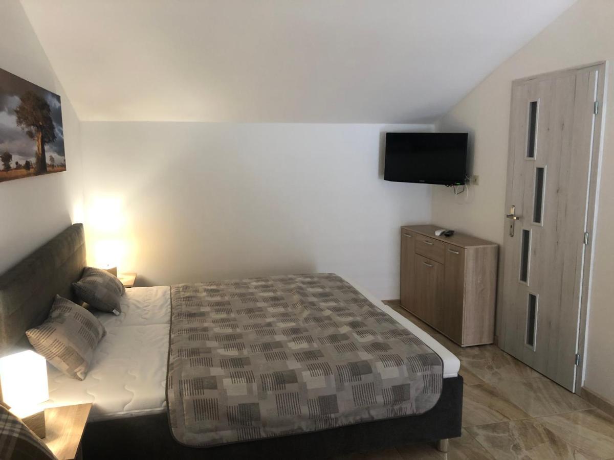 Podhajska 110 Apartment Ngoại thất bức ảnh